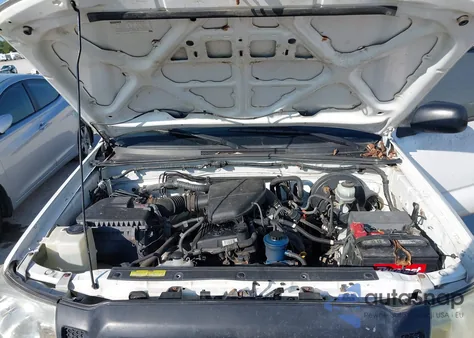 2011 Toyota Tacoma z USA, uszkodzony, nr VIN 5TFPX4EN5BX006148